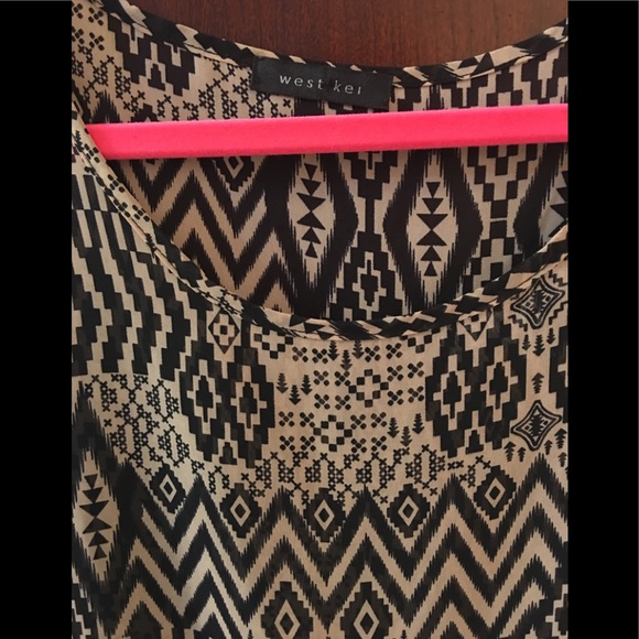 Aztec Pattern Fringe Top - Picture 2 of 2